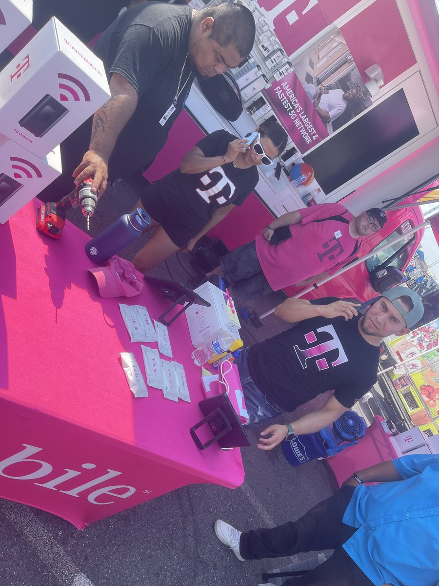 Sam K (@mywirelesslyfe) on Twitter photo Making sure everyone is getting the best 5G service in the nation! <a href="/Libby84MM/">Libby</a> <a href="/JohannesPiket/">Johannes Piket</a> <a href="/ChappyCLT/">Matt Chappell</a> Making sure everyone is getting the best 5G service in the nation! <a href="/Libby84MM/">Libby</a> <a href="/JohannesPiket/">Johannes Piket</a> <a href="/ChappyCLT/">Matt Chappell</a>