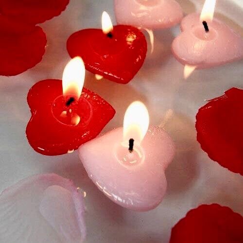 SoftnessDaily's tweet photo. floating candles 🎀 https://t.co/tLZ8qPfm0T