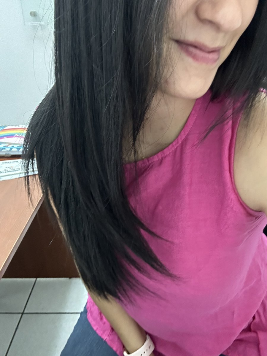 K_Martell02's tweet photo. @MilenaContrers @DanieMg $8 las puntitas y $12 corte con estilo y me ha crecido INCREÍBLE. Tengo pruebas y cero dudas jaja https://t.co/aYsDVD8AWD