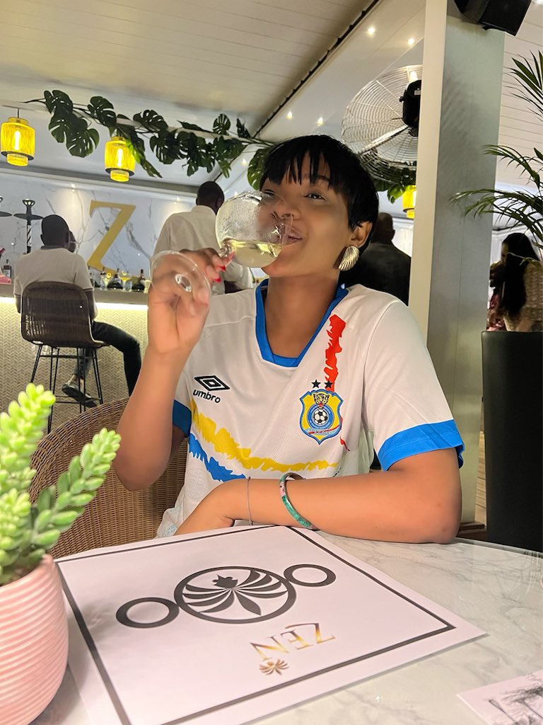 Raïssa Rbk 🍯 tweet media