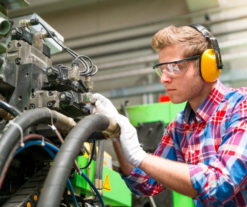 AjaxCECOEPS's tweet image. Reliability, efficiency, and longevity are crucial for your industrial equipment. That's why we offer a top-tier Rebuild Program tailored to your needs. Discover more: hubs.la/Q01Y4GPr0 #IndustrialEquipment #RebuildProgram