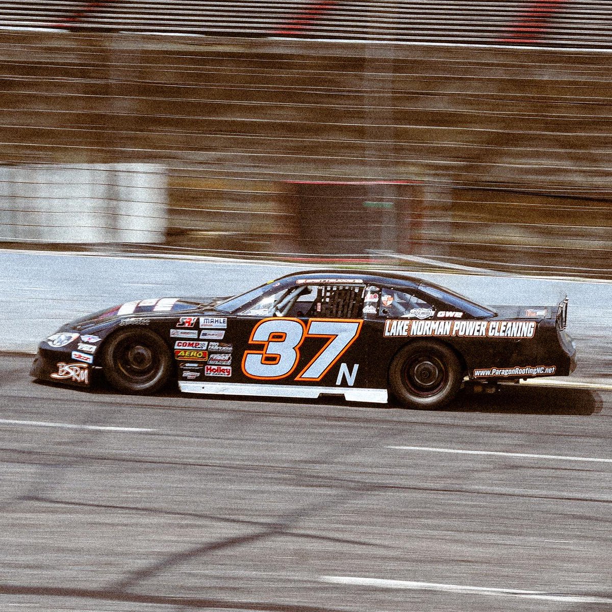 CARSTour's tweet photo. Pro Late Models with an ode to our past. #Throwback225 π https://t.co/wIBYUTepDE