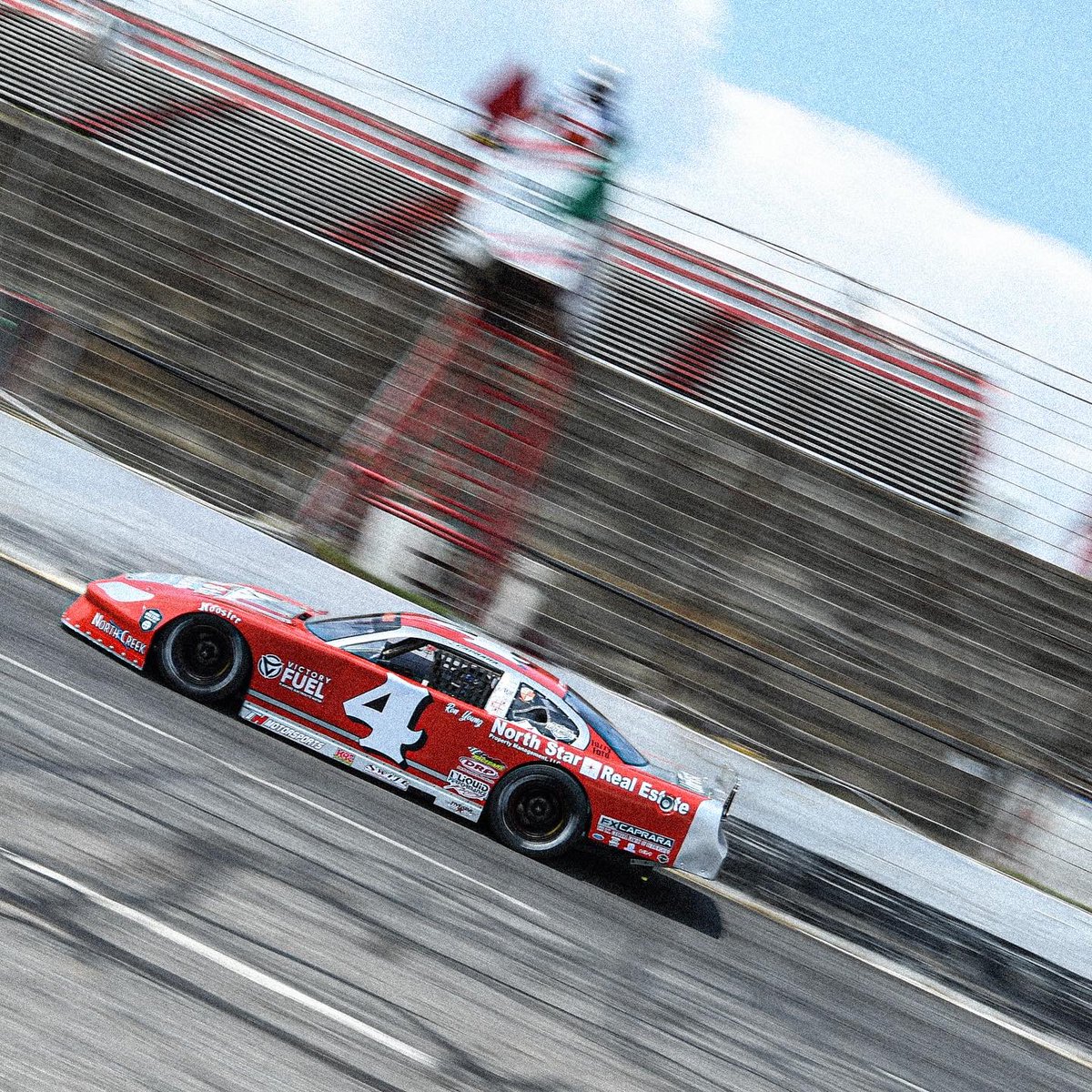 CARSTour's tweet photo. Pro Late Models with an ode to our past. #Throwback225 π https://t.co/wIBYUTepDE