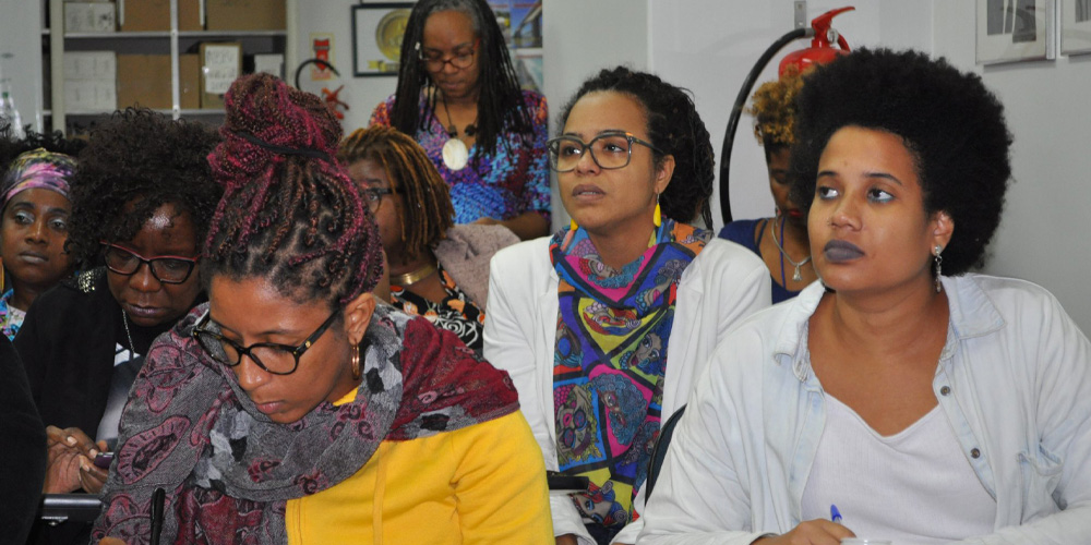 NGOsource's tweet image. This month, NGOsource is excited to highlight the incredible work of two Brazilian organizations:

✨ @agmural: Amplifying São Paulo&apos;s unheard voices. 

✨ @ONGCriola: 30yrs championing Black women&apos;s rights in Rio.

Learn about their impact: spr.ly/6007PXfMV