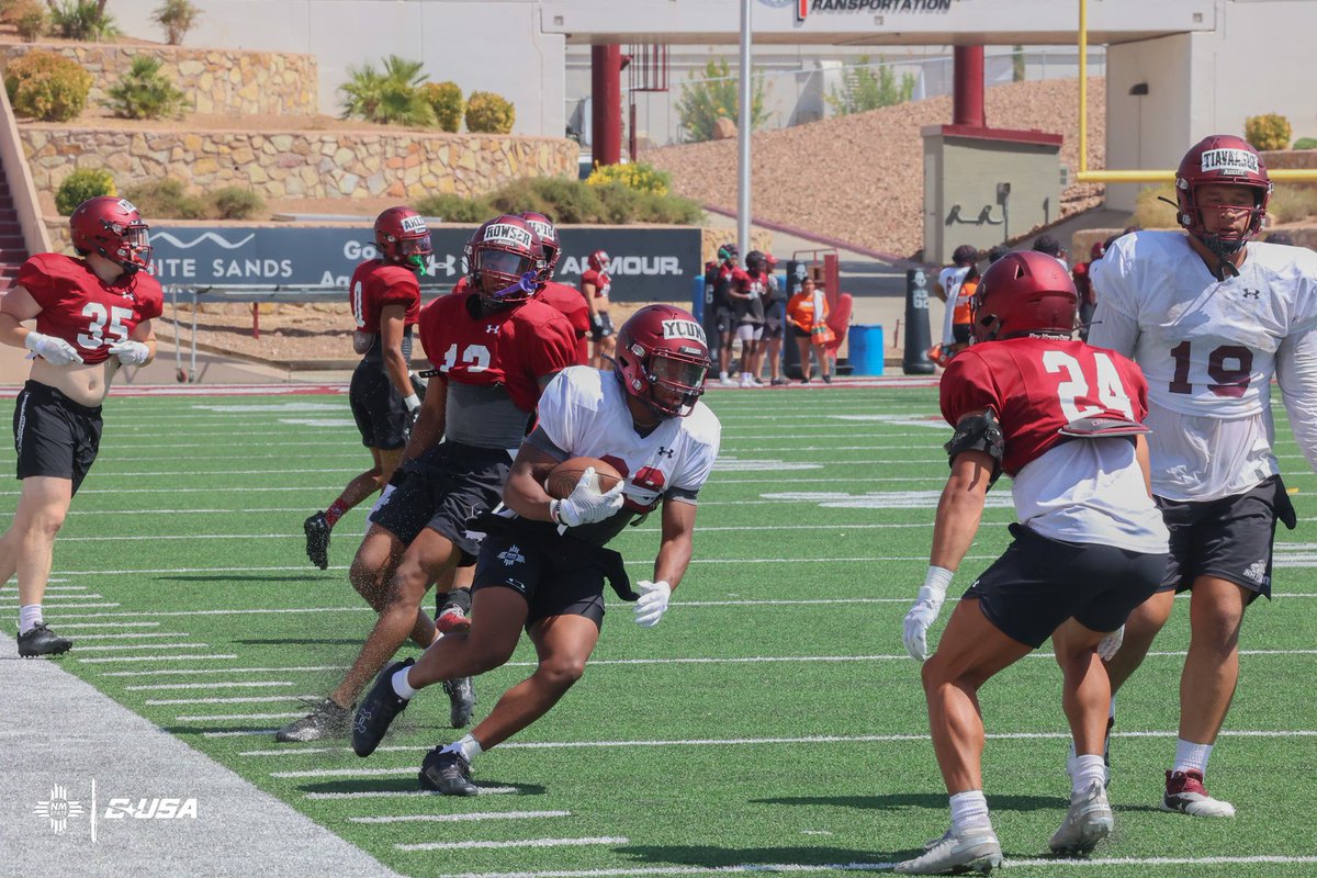 NMStateFootball's tweet photo. Working on our craft 👊

#AggieUp x #HHLP https://t.co/Dln42trxhX