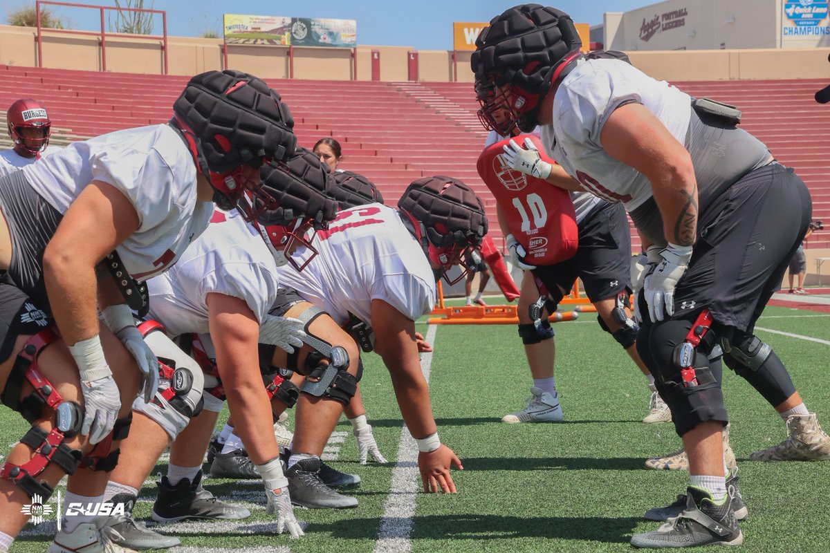 NMStateFootball's tweet photo. Working on our craft 👊

#AggieUp x #HHLP https://t.co/Dln42trxhX