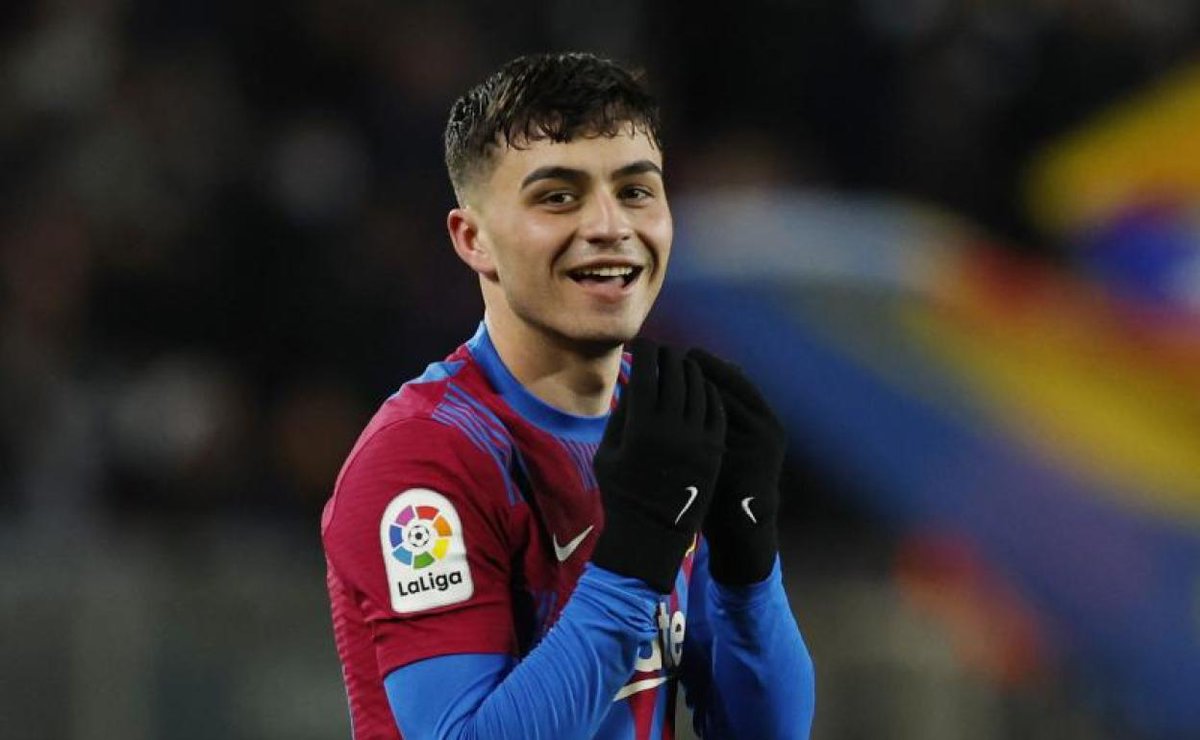 madridblaugrana's tweet photo. 🚨🚨🚨 BOMBAZO 🚨🚨🚨

El PSG ha preguntado por Pedri,el Barça ha contestado que está bien, y que gracias por preguntar. https://t.co/fleob6sv2u