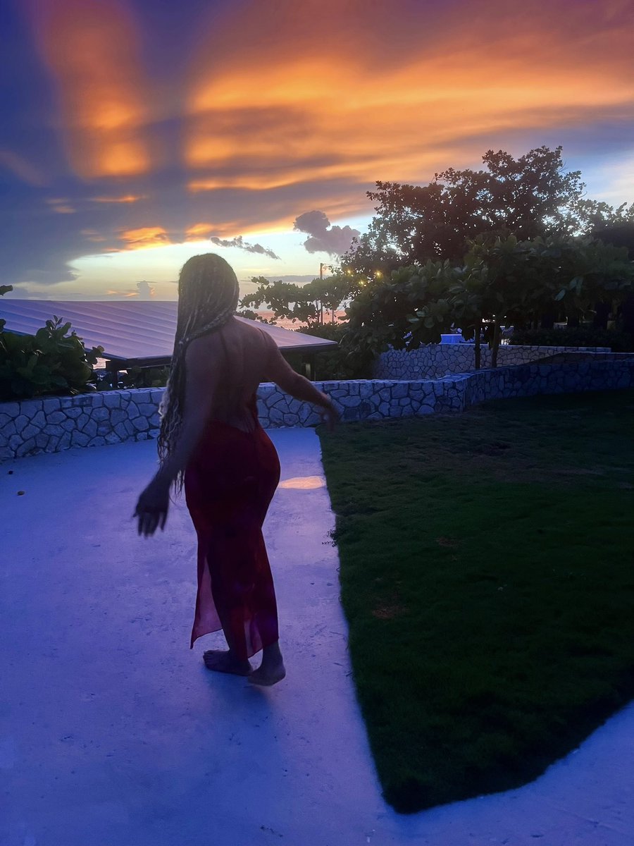 Meet me at sunset. 🌅