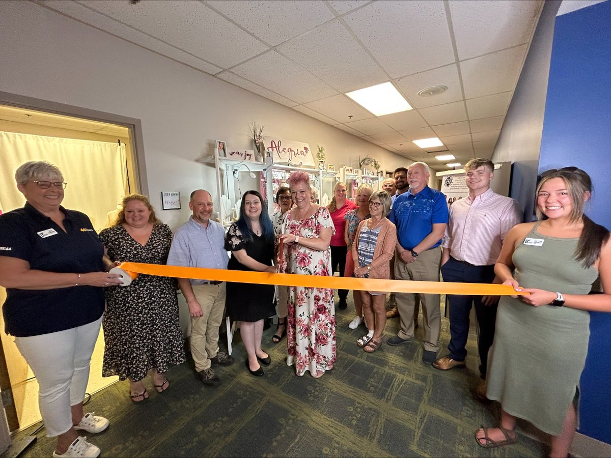 Congratulations to Alegria Accessories Inc on the celebration of their New Location and Fair-Trade Verification! ✂️👏 
📍 Visit them at 202 SE 1st Street, Apt. 305, Evansville, Indiana 47713.