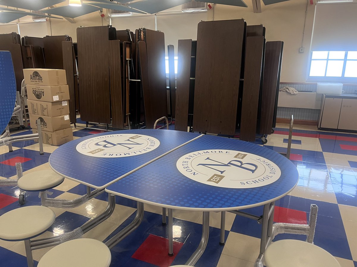 DrYannucci's tweet photo. Lunch just got "sweeter" at Martin Ave. Loving these new lunch tables!! #MartinPride @NBUFSDPride https://t.co/ycUWbZk3Os