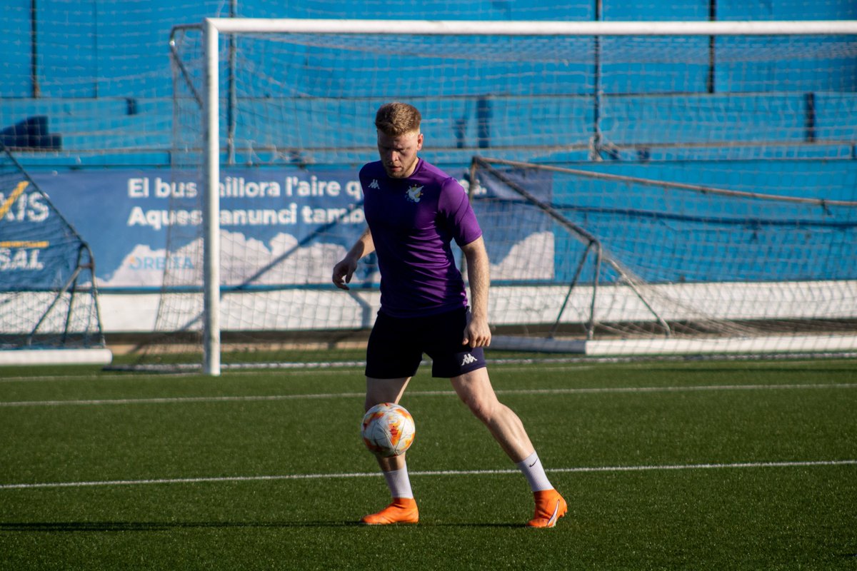 FundacioGrama's tweet photo. ⚽️ Tot a punt per jugar demà el primer partit de pretemporada de la #Grama2324!

#⃣ #SomLaGrama https://t.co/8xAV0SCpYC
