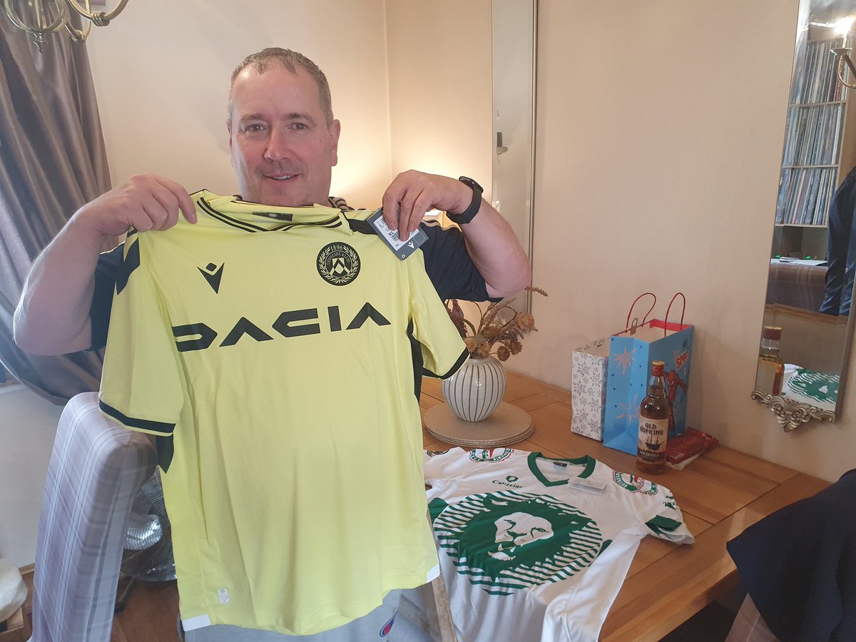 Bealylad's tweet photo. @secretshirtco Old mans made up with the shirts ⚽️👏 Onto the next order 👌 https://t.co/wOoS4sPhEa