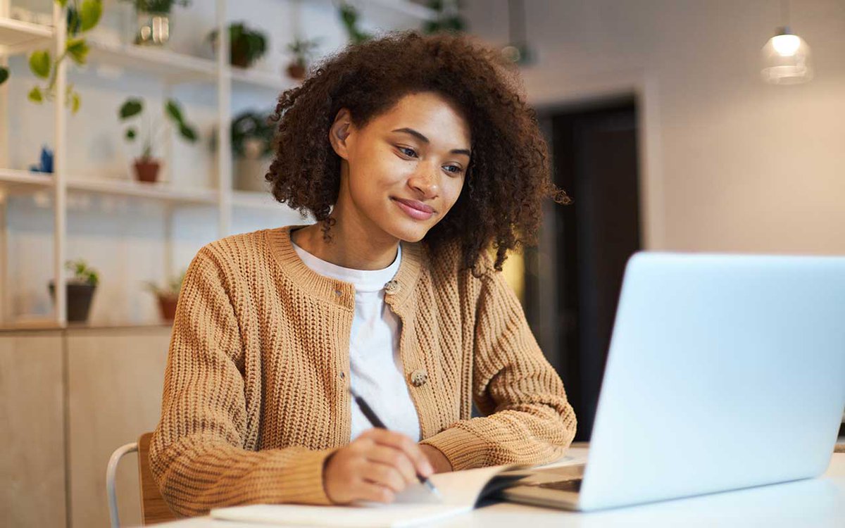 hh_staff's tweet photo. Ready to begin your job search? Here are some tips to ensure your resume stands out. 
https://t.co/fhoKlwXpDC https://t.co/zAf2RHRg5W