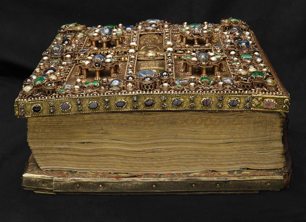 PixelAcuity's tweet photo. You’re bound to love the rare book collection at @themorganlibrary! Click the link to learn more about our specialized approach to these unique bound materials.
Image courtesy of The Morgan Library &amp; Museum
https://t.co/0Frm22mamS https://t.co/1KFNT1Dyj5
