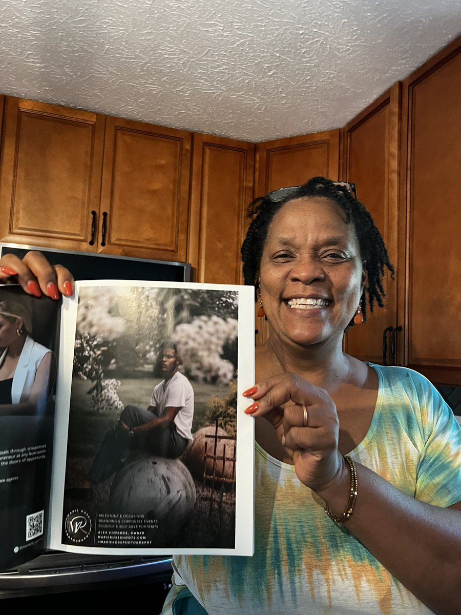 asatweeks's tweet photo. momma! we in the magazine🙌🏾🇱🇷
#nowletsgettowork https://t.co/uNnau4Xl72