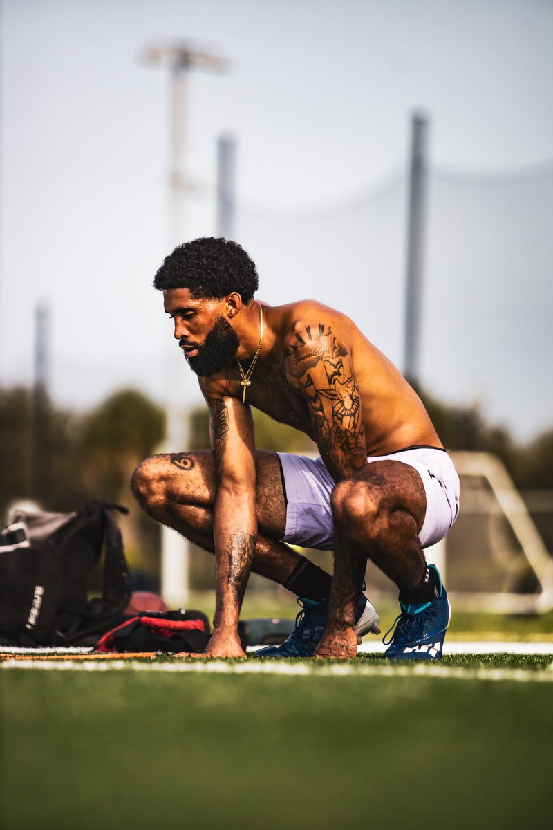 VMinikwu's tweet photo. The work never stops❗️
.
.
.
.
.
.
#football #training #workout #Footballplayer #explore https://t.co/latt0r8EJs