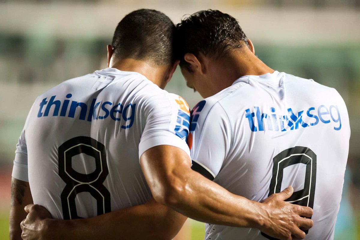 Renato_11's tweet photo. Foi uma honra jogar ao seu lado meu irmão 🤍🖤⚽️
Que Deus continue te abençoando e te dê muita sabedoria neste novo ciclo da sua Vida🙏🏽🙌🏽👊🏽
Te amo irmão 🫶🏽
#pastorartilheiro #RO9 https://t.co/TDT40ERP0t