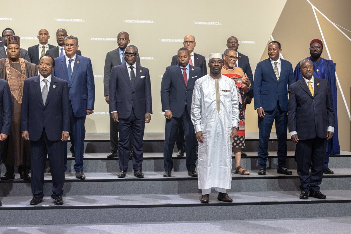 PresidenceMali's tweet photo. Au deuxième sommet Russie-Afrique, à Saint-Pétersbourg, le Président de la Transition, SE le Colonel @GoitaAssimi, Chef de l’État, a pris la parole, ce vendredi. Occasion de réaffirmer l’attachement du Mali à un monde multipolaire et son soutien à l’initiative des BRICS. https://t.co/TGV1j4gFWP