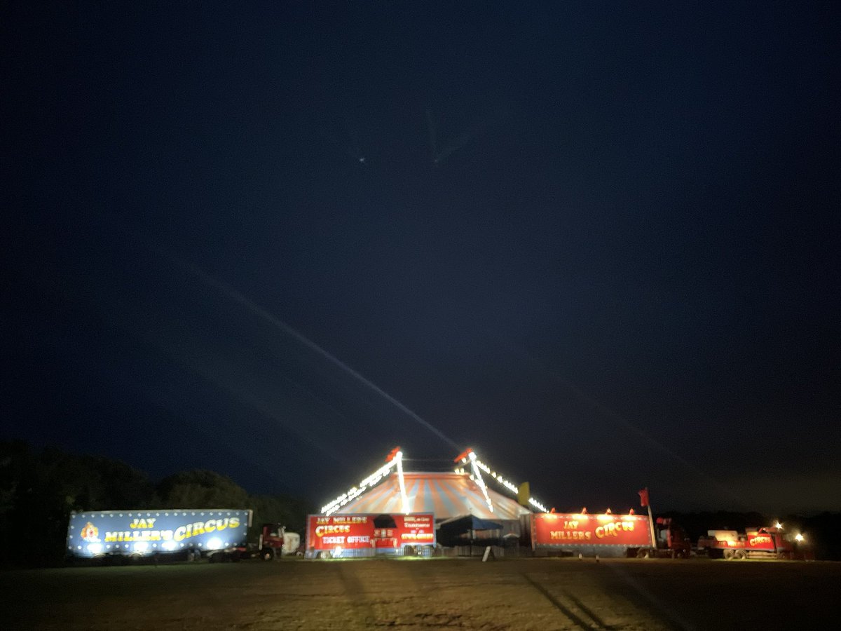 When your try to join @jaymillerscircus on your night shift with <a href="/iownhs/">Isle of Wight NHS Trust</a> Ambulance but get stuck at the locked gate! Guess mines and @stevecartt clowning 🤡 career is over before it starts!