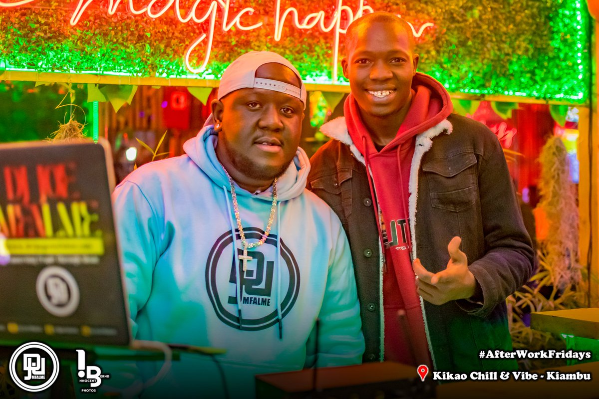 DjJoeMfalme's tweet photo. Party with Mr. Sherehe
π @kikao_chill_and_vibe
πΊπ½#AfterWorkFriday
A #JoeMfalmeLive Experience
πΈ @Innocent_Bernd https://t.co/cyCZV5CEao