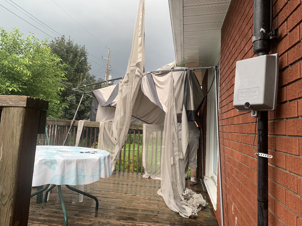 ecoBala's tweet photo. And thats a wrap! Some damage, still no power, and some mild flooding. #ONStorm #Ottawa https://t.co/tNgOGCp6EL