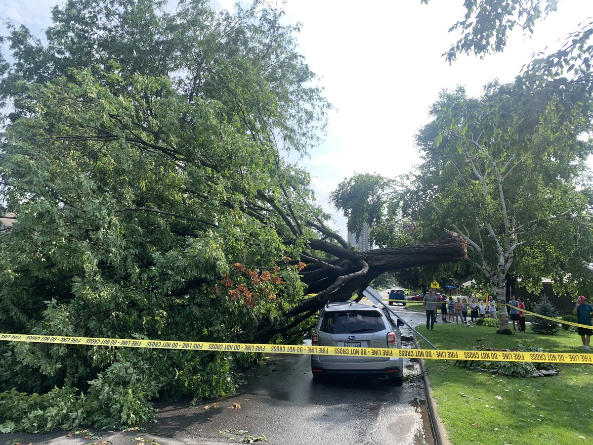 ecoBala's tweet photo. And thats a wrap! Some damage, still no power, and some mild flooding. #ONStorm #Ottawa https://t.co/tNgOGCp6EL