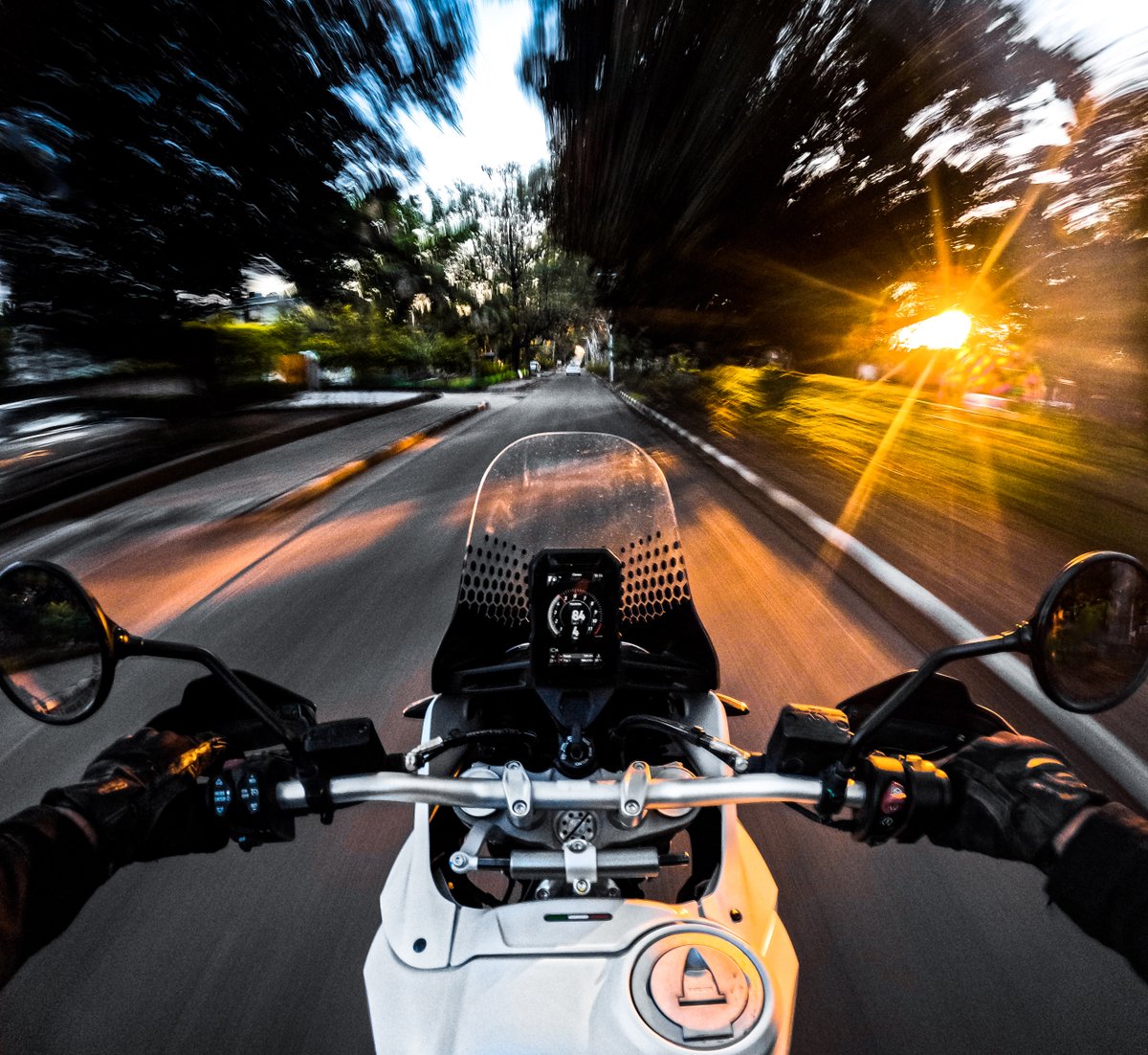 GoPro's tweet photo. Photo of the Day: Headed out for the weekend ✌️ Vir Nakai is scoring $250 for this snap to fund his travels.

#GoProIndia #GoPro #GoProAwards #GoProMoto #POV #Travel #GoProTravel https://t.co/A0DdlzLVcv