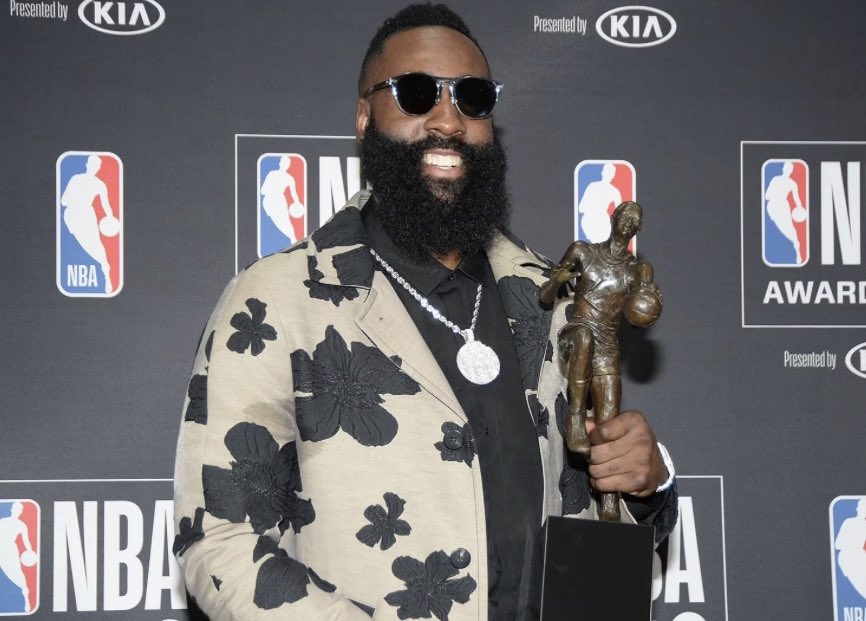 FeelLikeDrew's tweet photo. Show me a picture of “Dwyane Wade” with one of these, you can’t https://t.co/bhj8rSQ8g3