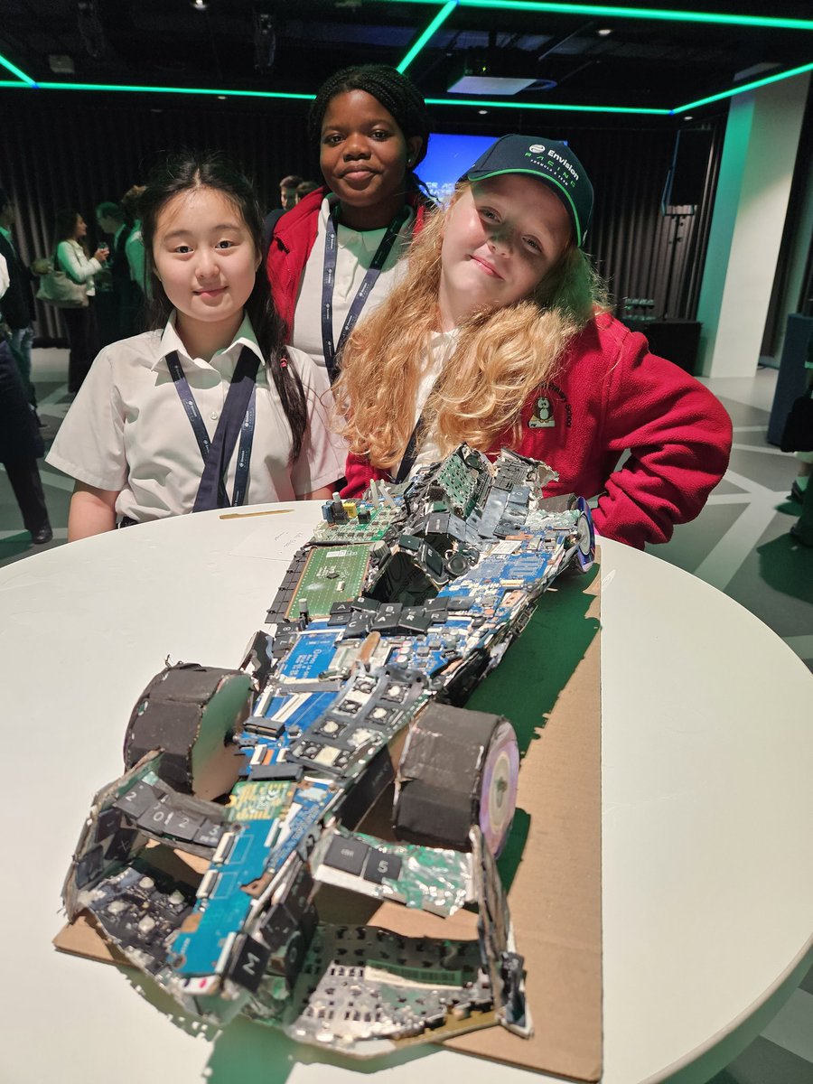 Daniel Colombo tweet media