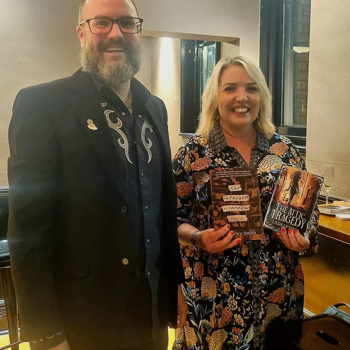 Rebecca Fraser: Writing & Moonlighting ✍️📚 tweet media