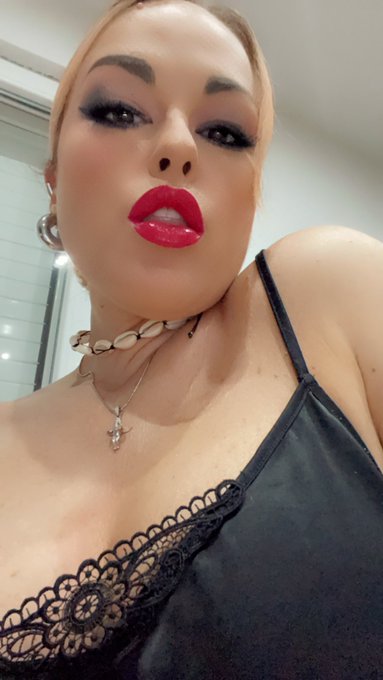Happy hot Friday😘 #mistress #cuck #sissy https://t.co/gU0tJwk7GS<a href="/tag/mistress"class="tags">#mistress</a><a href="/tag/cuck"class="tags">#cuck</a><a href="/tag/sissy"class="tags">#sissy</a>