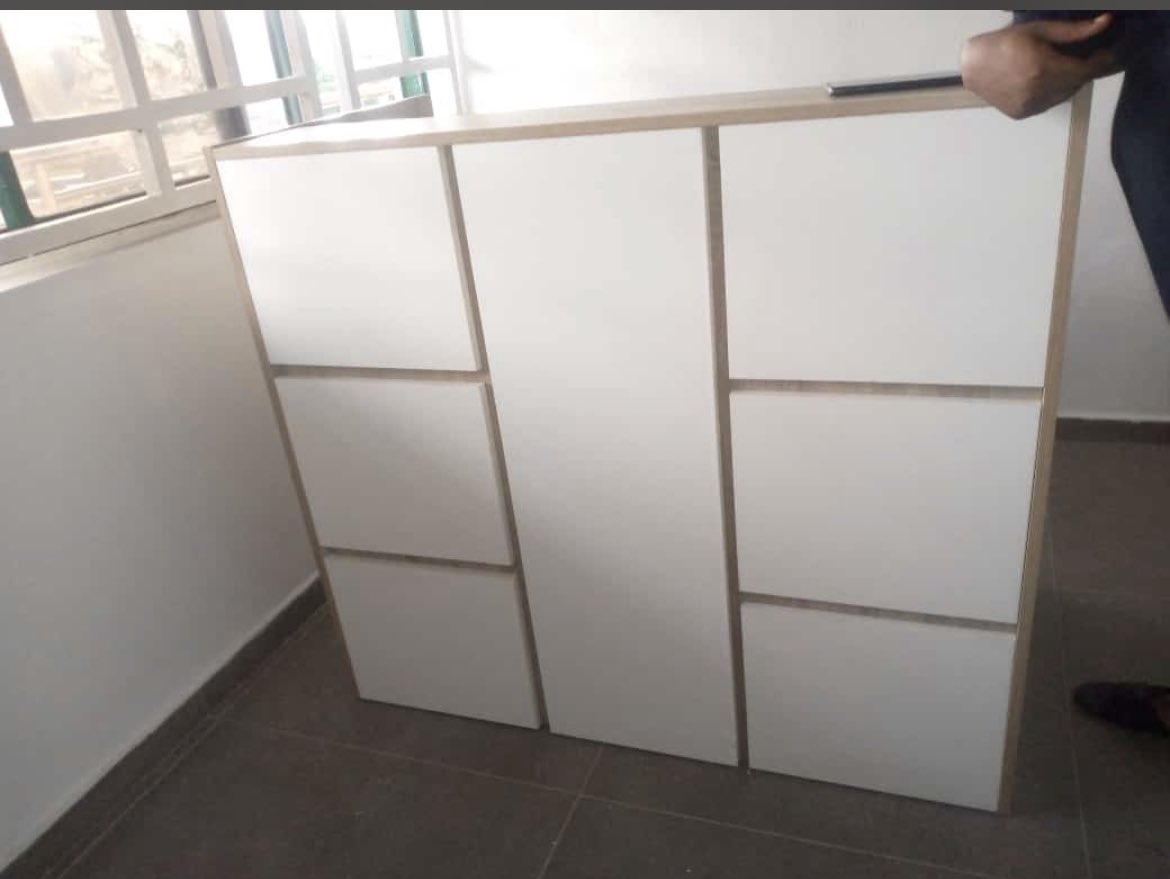 belletola's tweet photo. +234 901 067 2697 
I met this young furniture guy while I was working on my store. He did some work for me but did a lot of work for others. His work ethics is perfect, his charges are fare and he delivers on time. https://t.co/wyeQ1XqzbS