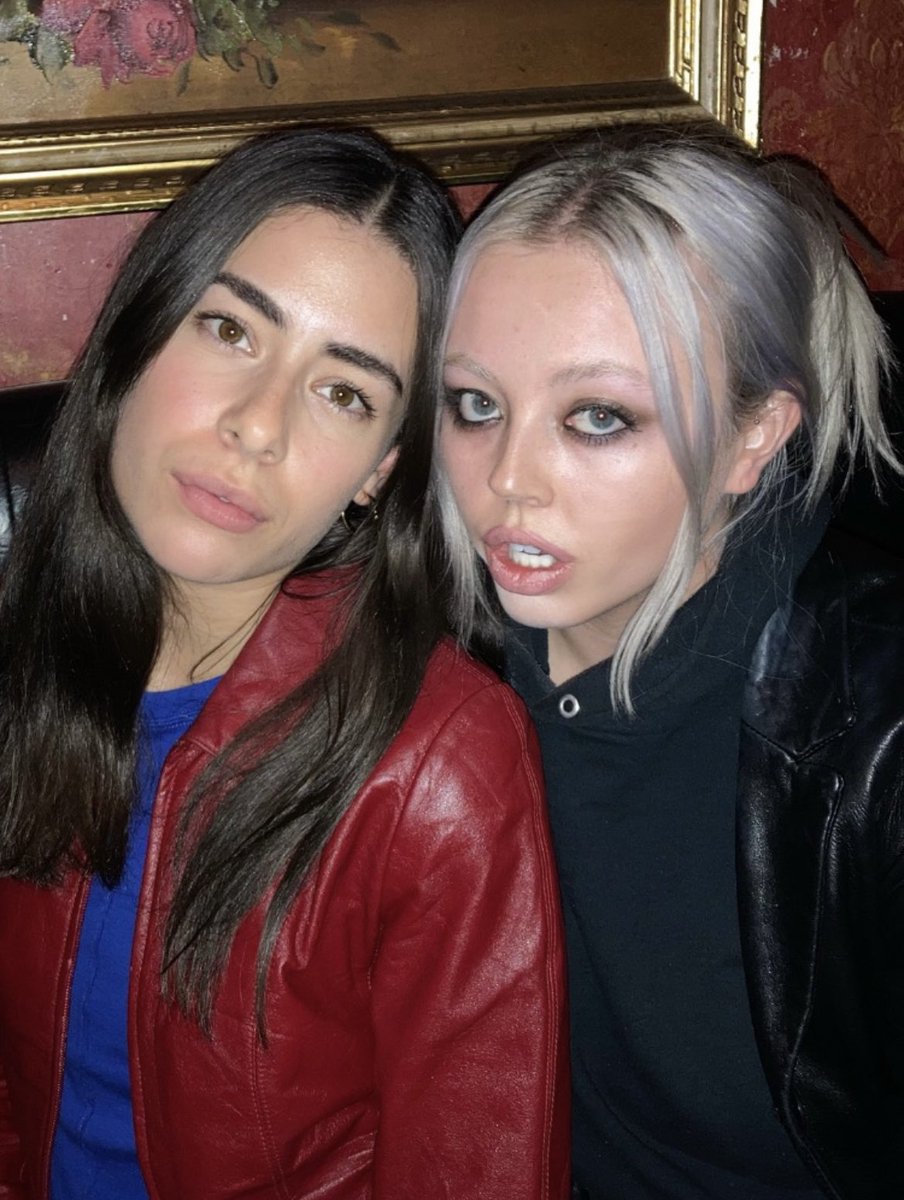 444jaded's tweet photo. Lindsay Lohan &amp; Samantha Ronson (2009) https://t.co/mR5T8WpdI6