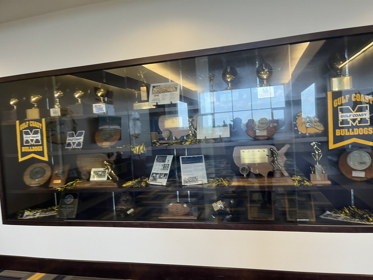 great visit at <a href="/MGCCCBulldogs/">MGCCC Athletics</a> thanks to <a href="/clarencemcdoug1/">Coach McDougal</a>… <a href="/FredStewart50/">Frederick Stewart</a> <a href="/Coach_Drew1/">Andrew Watson</a> <a href="/Coach_Drew1/">Andrew Watson</a> @ShedrickMckenz2 <a href="/MalikHeath2/">Ugly〽️an🤦🏾‍♂️</a> <a href="/ogmingo1k/">Ogmingo1k</a> <a href="/shayhodge3/">Shay Hodge™</a> <a href="/LawrencHopkins/">Lawrence Hopkins</a> <a href="/Rebels247/">David Johnson</a> <a href="/HailState/">Mississippi State Athletics</a>