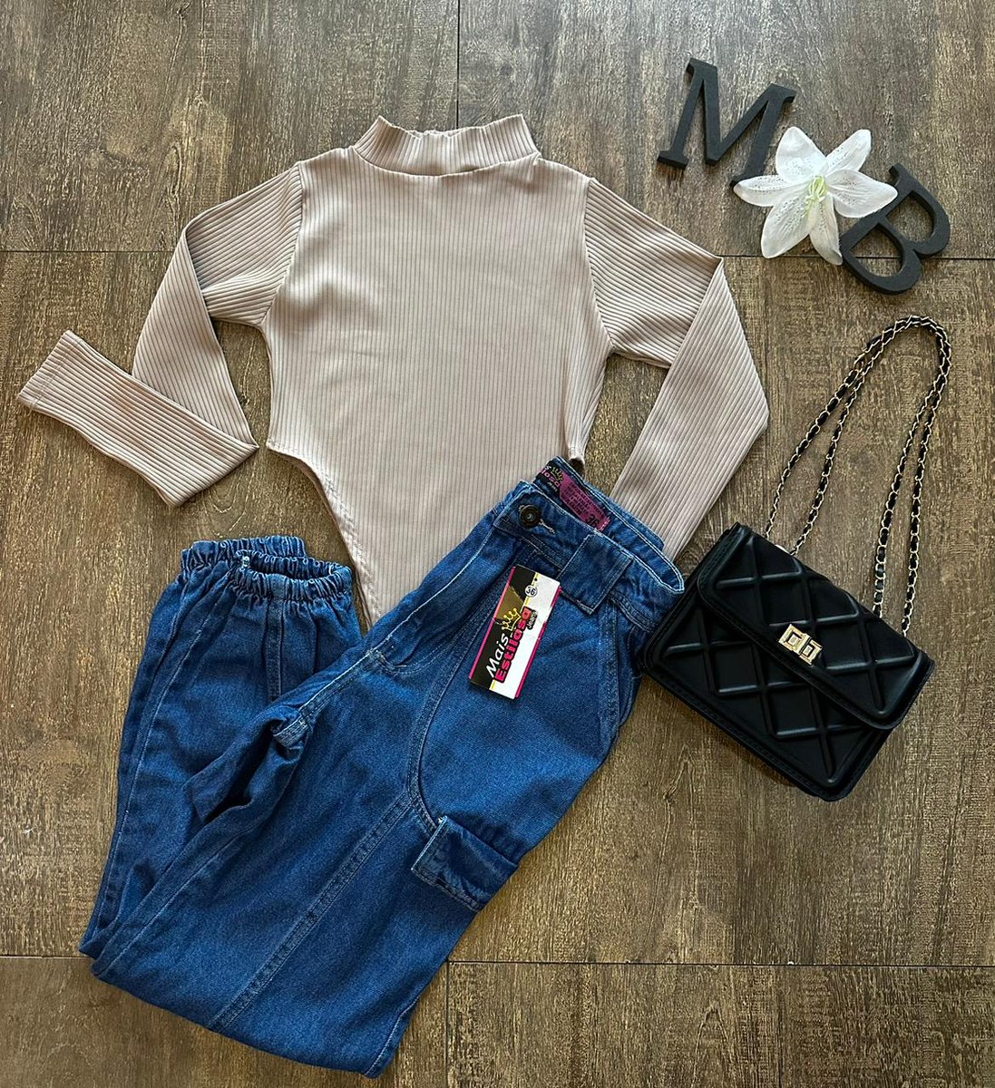 MBella70's tweet photo. Esse look perfeito 🥰🤎🛍️ https://t.co/a4zJk4lMXm