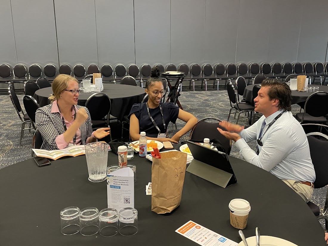 The Student and Resident members of the AFP Editorial Board are having a blast this week at the AAFP National Conference. Earlier today, they presented family medicine student Ana Martinez with an award for her winning submission to the #AFPjournalphotocontest. #afpjournal