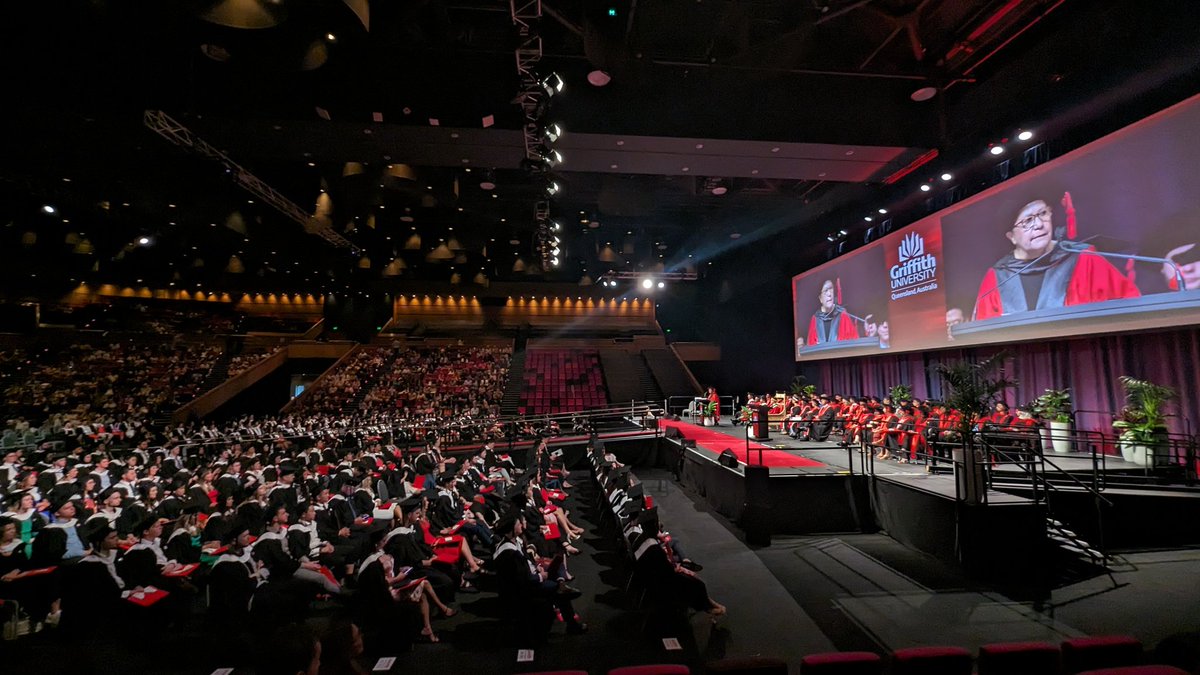 On receiving honorary doctorate from @Griffith_Uni Dame Meg's call to action:
✅ Take up our shared challenges
✅ Respect #indigenous knowledge
✅ Respect #PacificSovereignty
✅ Balance progress with ecological preservation
✅ Educate yourself on 🇦🇺 history with the #BluePacific