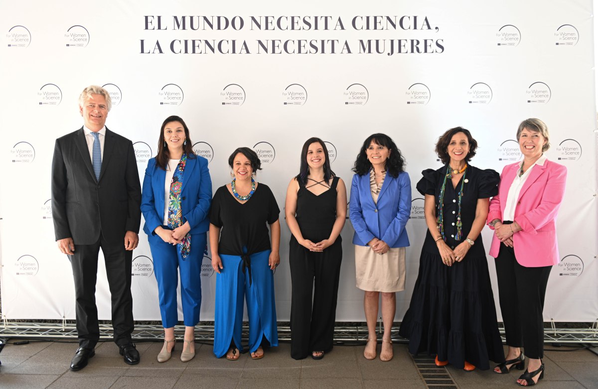 MasCienciaChile's tweet photo. ‘For Women in Science’ abre postulaciones para su edición 2023 en Chile https://t.co/t6ujp0s6mt https://t.co/T96nfwgTGa