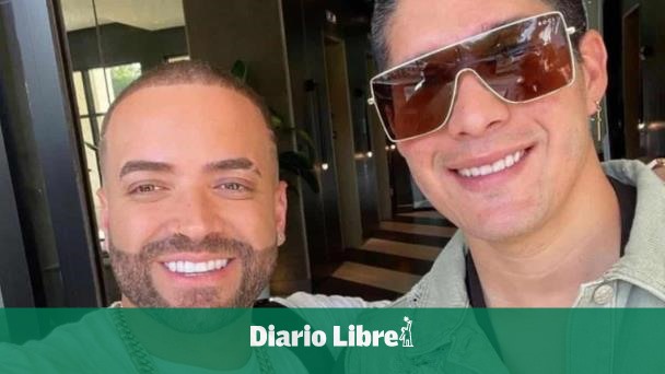 DiarioLibre's tweet photo. ✨ |#RevistaDL| Chyno y Nacho regresan luego de seis años con emotivo recital 

🔗https://t.co/oRQgauk8hM

#DiarioLibre #ChynoyNacho #Concierto https://t.co/JJXRaZ9KMN
