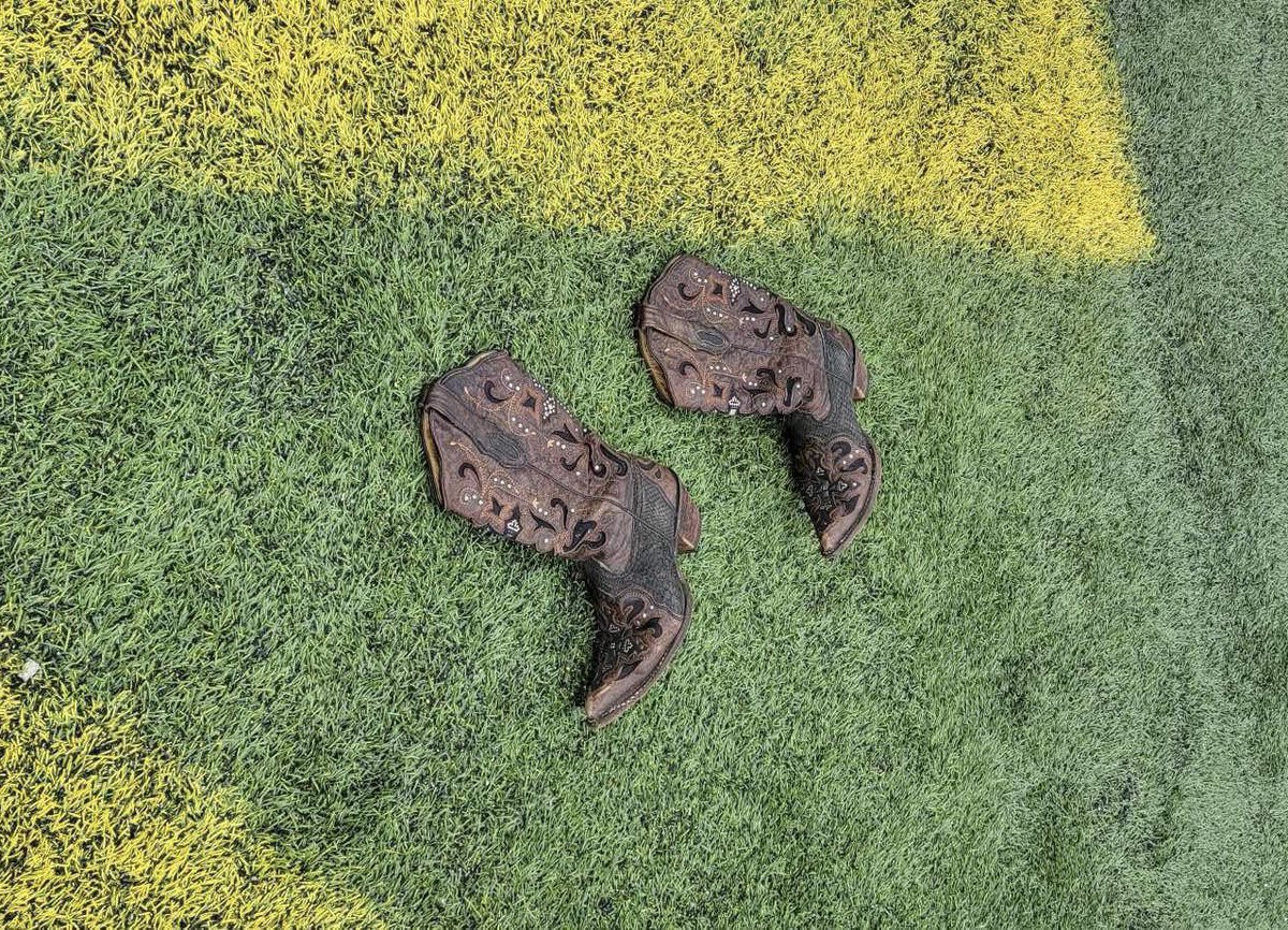 LuvBootScootin's tweet photo. Edmonton Football!
Country Night!
Hailey Benedict!
Line Dancing! 
Go Elks! https://t.co/naCmC9dbev