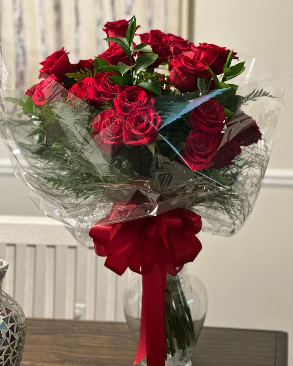 ISaidWadISaid's tweet photo. This P talk 30 RED ROSES, the good kind. 🌹 #30AF https://t.co/91gPJJ3OAD