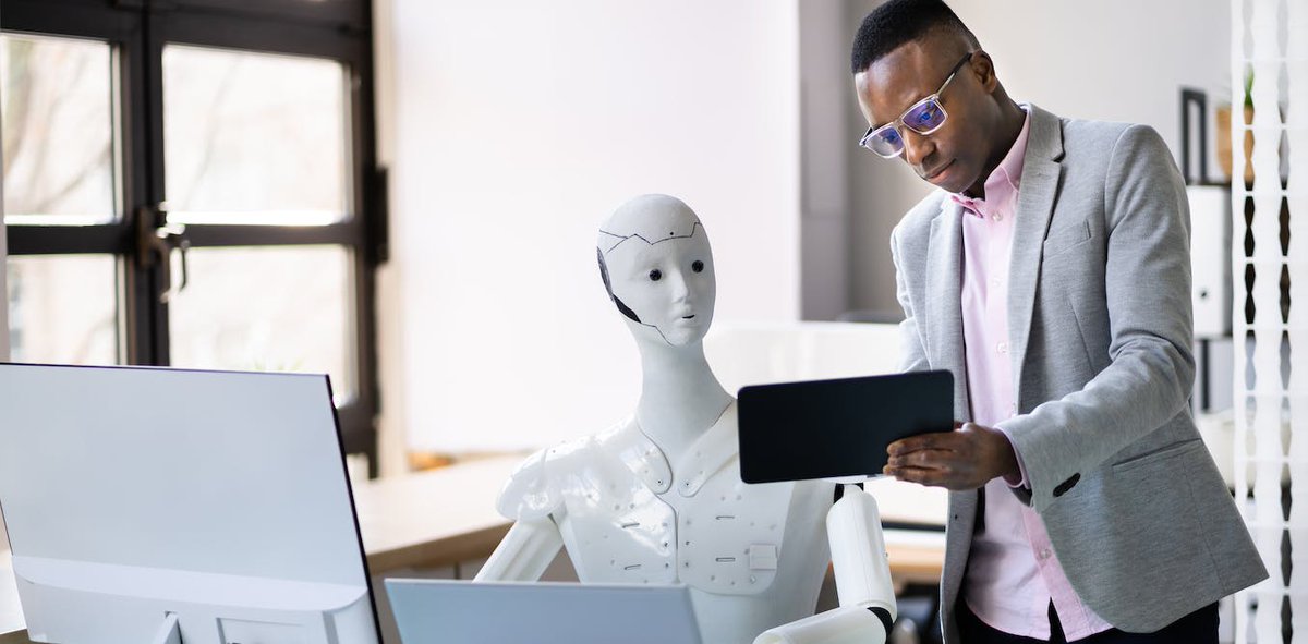 How you can #future-proof your #career 

in the era of #AI 

theconversation.com/how-you-can-fu… #fintech #futureofwork #ArtificialIntelligence #MachineLearning #GenerativeAI <a href="/ConversationUK/">The Conversation</a> <a href="/EKelan/">Prof Elisabeth Kelan</a>
