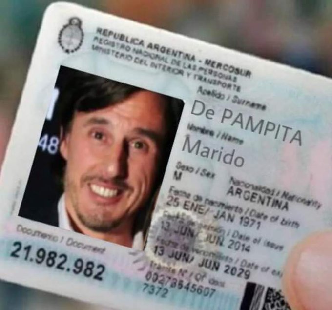 daniadamez's tweet photo. No es ni salame ni tarado ni boludo es un delincuente común y un NEGRERO discriminador .Ok!! https://t.co/tOLQrIrPsQ