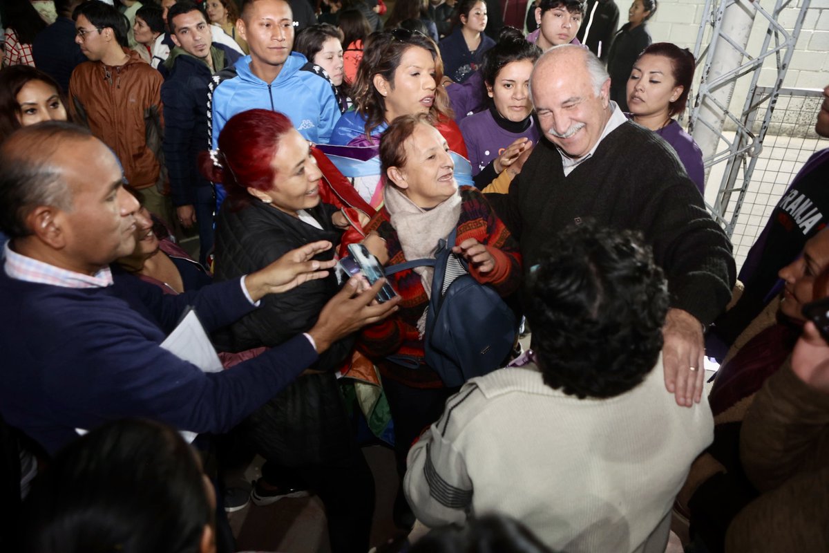 JujuyCambia's tweet photo. Un multitudinario marco de militantes y dirigentes rodeó la presentación  de los precandidatos a legisladores nacionales del #FrenteCambiaJujuy en San Pedro.

https://t.co/UEeNYFnEFK https://t.co/iKtEgIyjVJ