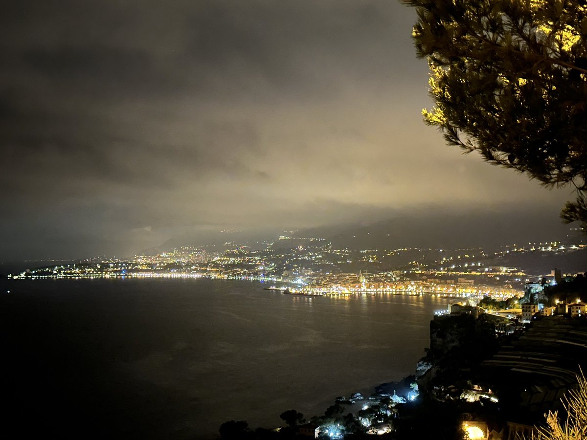 OuibuTv39149's tweet photo. Bahía de Mentón
Vista desde Mortola Superiore.
Imágenes @Analaucervantes
#CotedAzurFrance #menton #frenchriviera #analauracervantes #ouibutv #costazul #rivierafrancesa #costazurra https://t.co/KHGuaILWBv