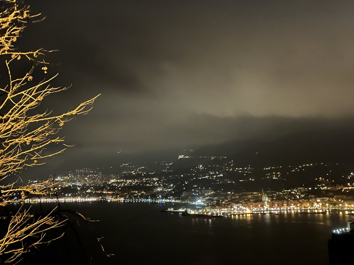 OuibuTv39149's tweet photo. Bahía de Mentón
Vista desde Mortola Superiore.
Imágenes @Analaucervantes
#CotedAzurFrance #menton #frenchriviera #analauracervantes #ouibutv #costazul #rivierafrancesa #costazurra https://t.co/KHGuaILWBv