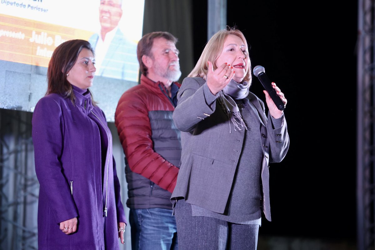 JujuyCambia's tweet photo. Un multitudinario marco de militantes y dirigentes rodeó la presentación  de los precandidatos a legisladores nacionales del #FrenteCambiaJujuy en San Pedro.

https://t.co/UEeNYFnEFK https://t.co/iKtEgIyjVJ