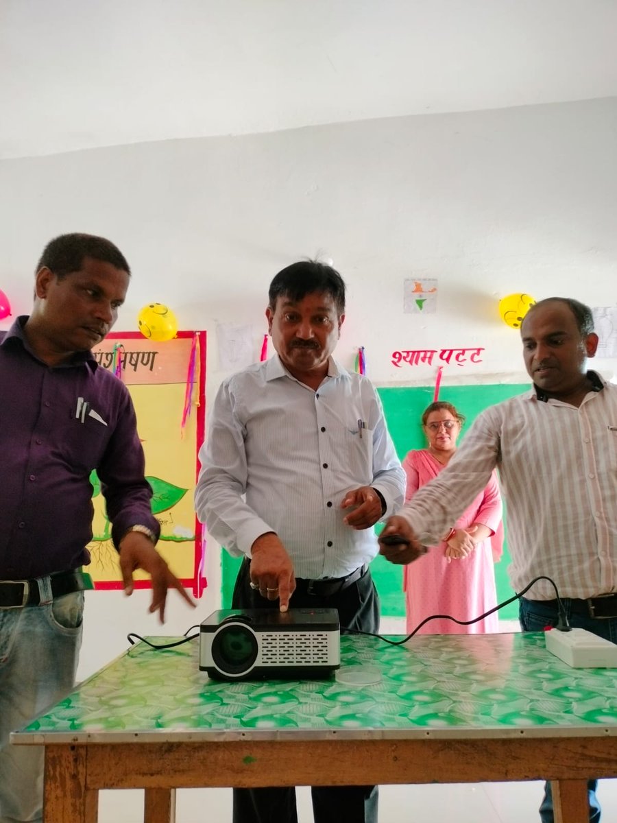 BeoHsl's tweet photo. Smart class COMPOSITE SCHOOL BHANGAHA RAMIYABEHAR KHERI https://t.co/BVXjgvKiiM