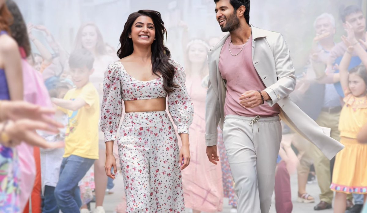 SammuVerse's tweet photo. Cutest hit pair ๐ฅฐ @TheDeverakonda
@Samanthaprabhu2 ๐ซถVisual delight to watch them n their chemistry ๐ฅฐ Refreshing melody @HeshamAWMusic #KushiThirdSingle 2+ millions in 12hrs. Another chartbuster #Kushi #SamanthaRuthPrabhu #VijayDeverakonda #Samantha https://t.co/ZTyGk0Q7e4