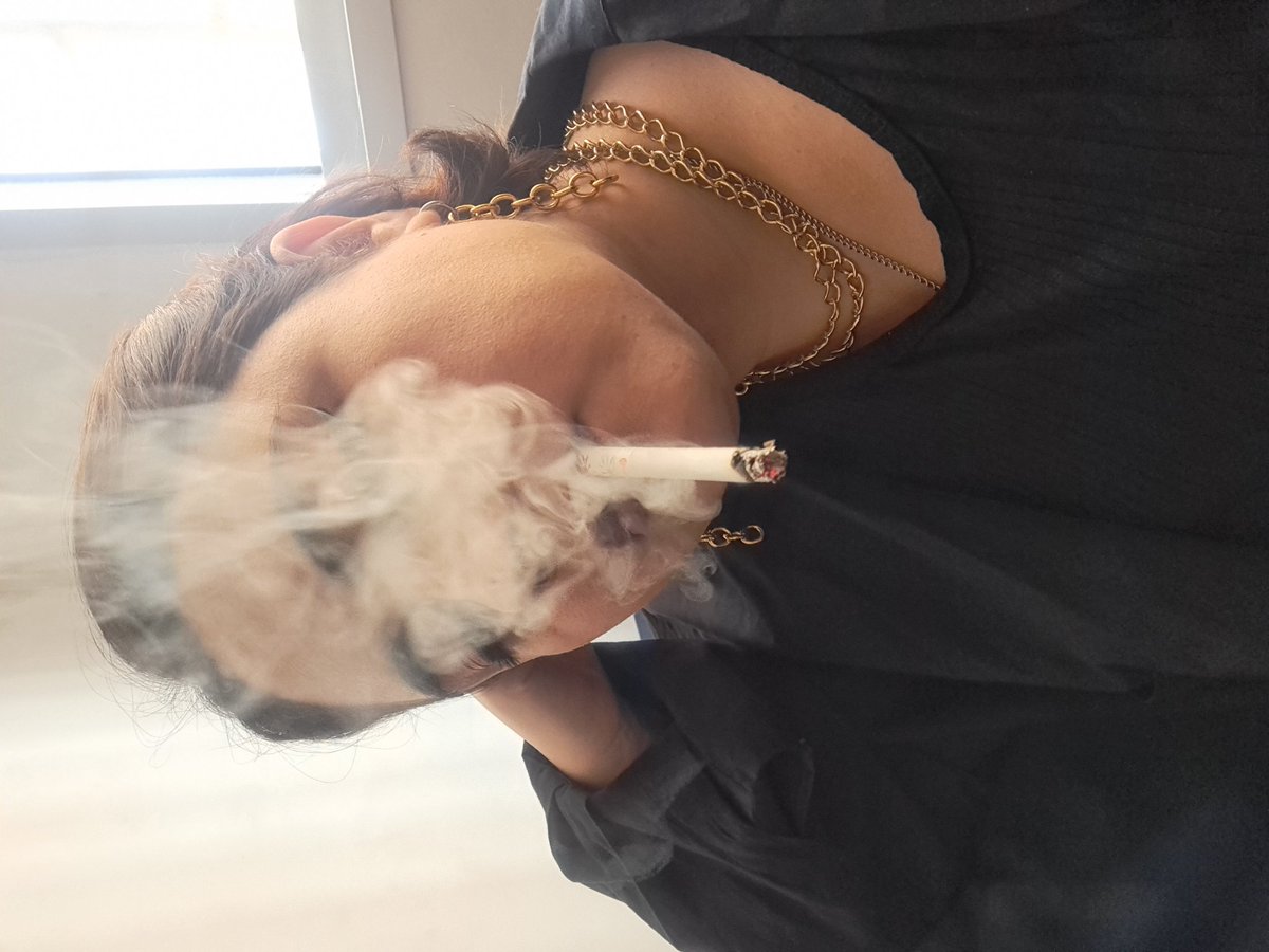 caaroody's tweet photo. You taste like cigarettes
Your body feels like disrespect
Let you play me like an instrument
But I'm addicted to it, yeah

#blow #JacksonWang https://t.co/d5cU3CfAhk